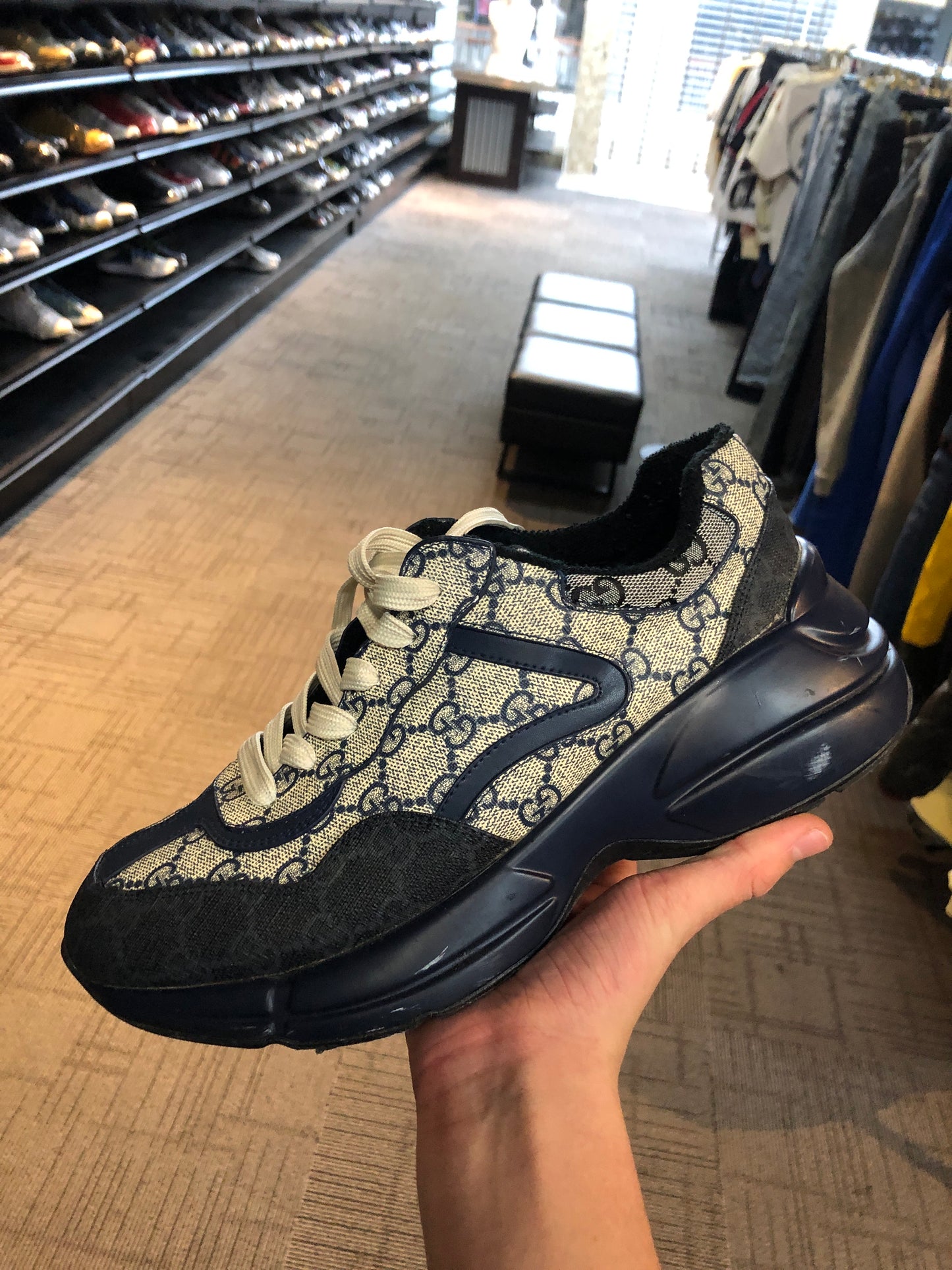 Gucci Sneaker Navy used no box