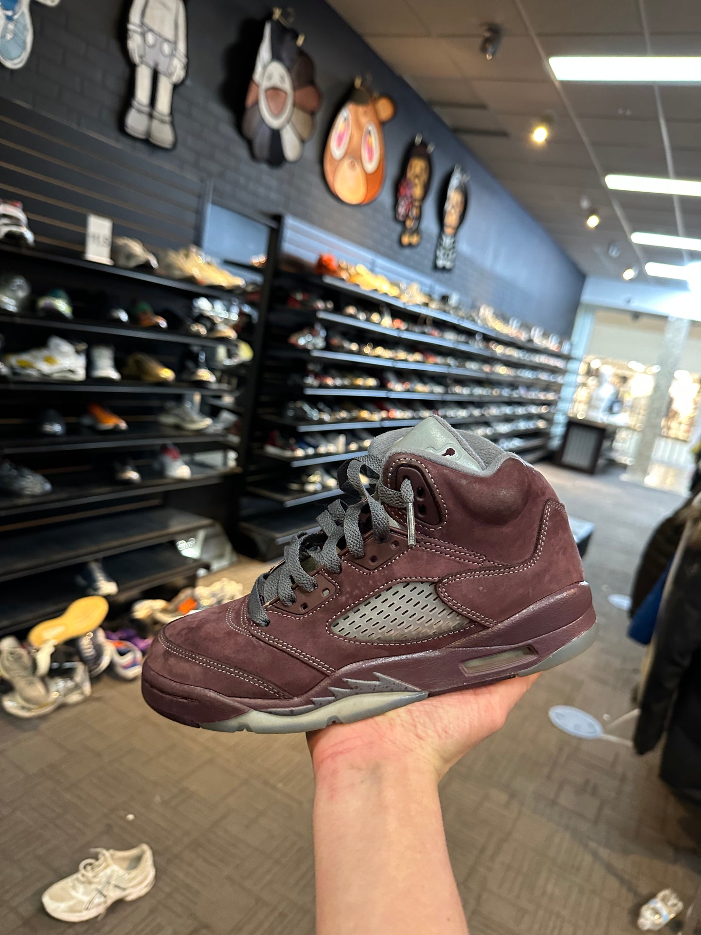 Jordan 5 burgundy used no box