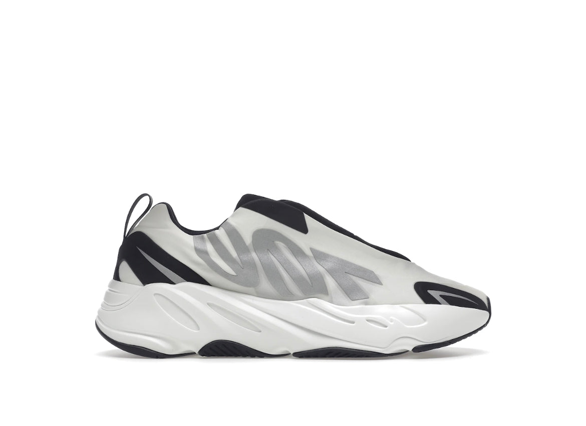 Yeezy 700 Mnvn Analog