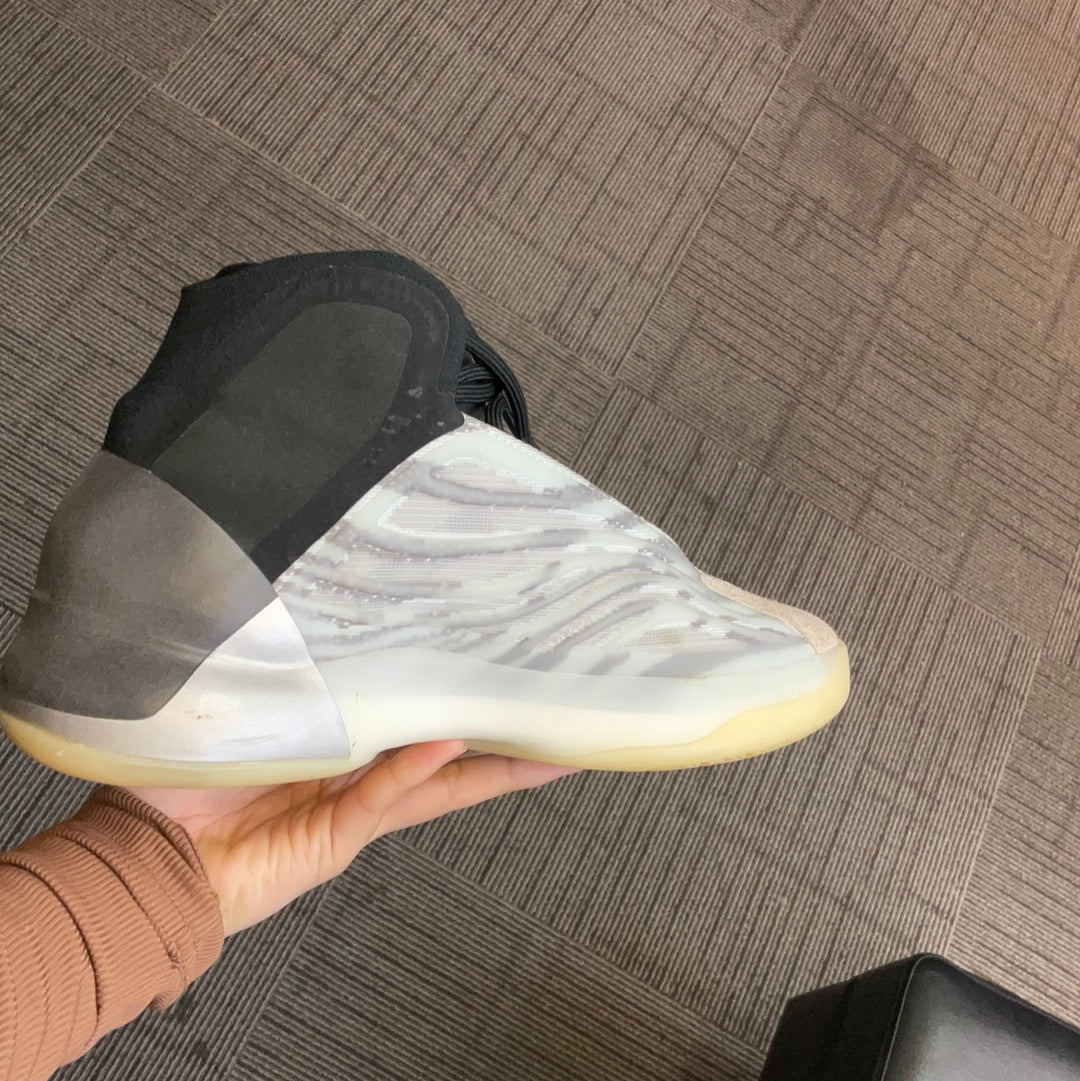 Yeezy QNTM Basketball (used)