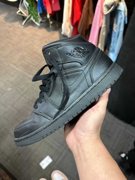 Jordan 1 Mid Triple Black