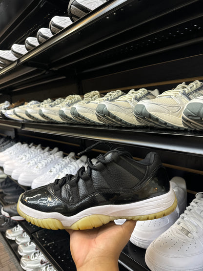 Jordan 11 Low 72-10 used