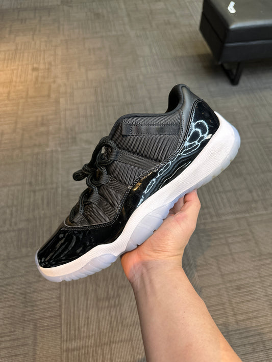 Jordan 11 Low Space Jam (used)