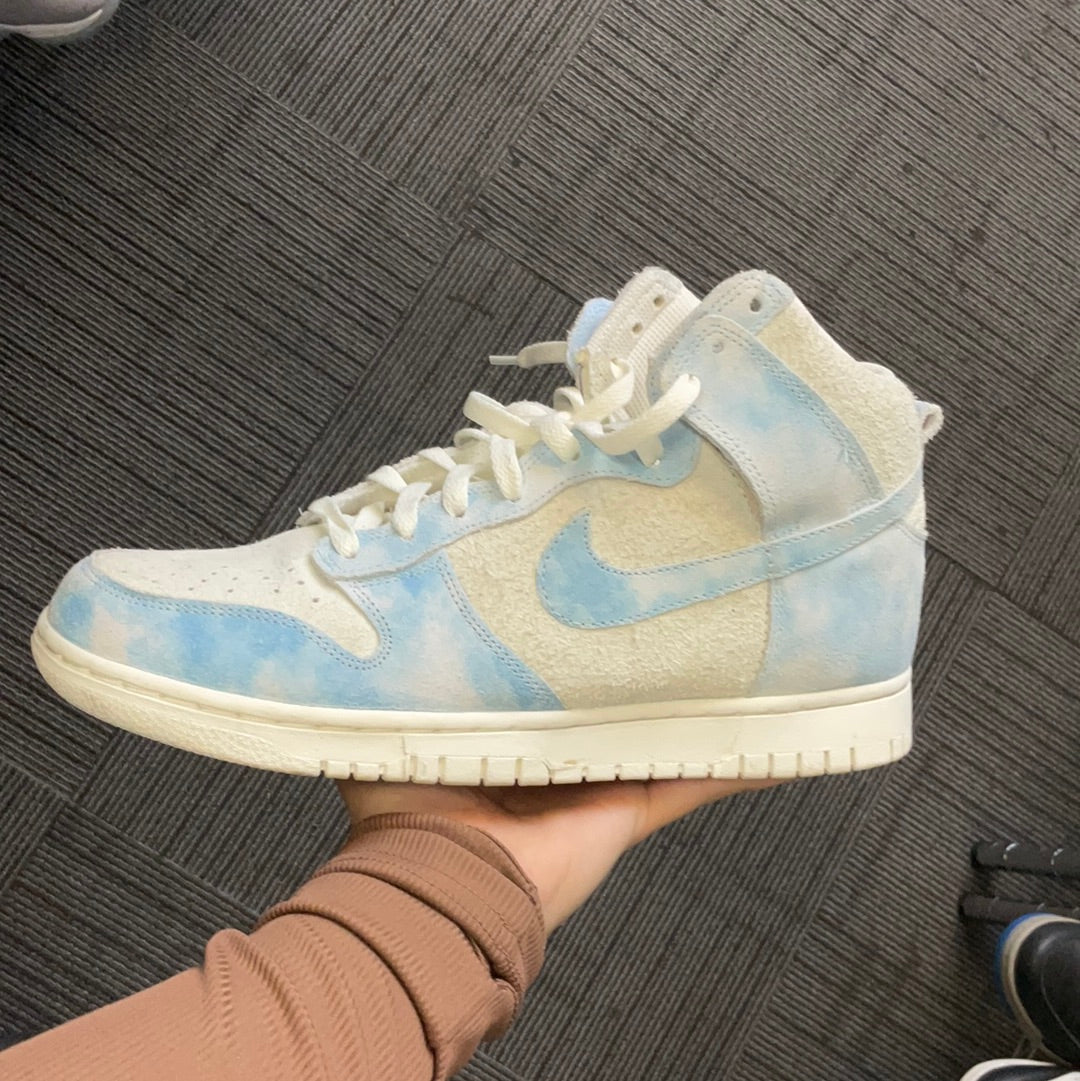 Dunk High Clouds Used