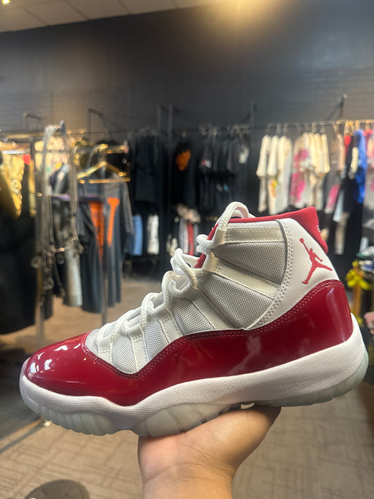 Jordan 11 Cherry Used