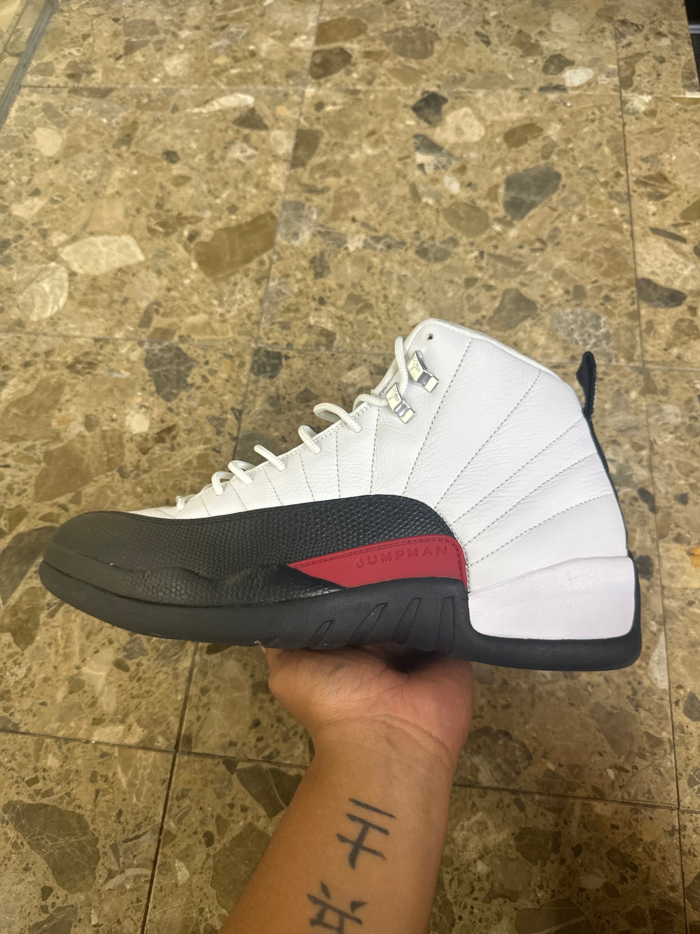 Jordan 12 taxi flip (used)