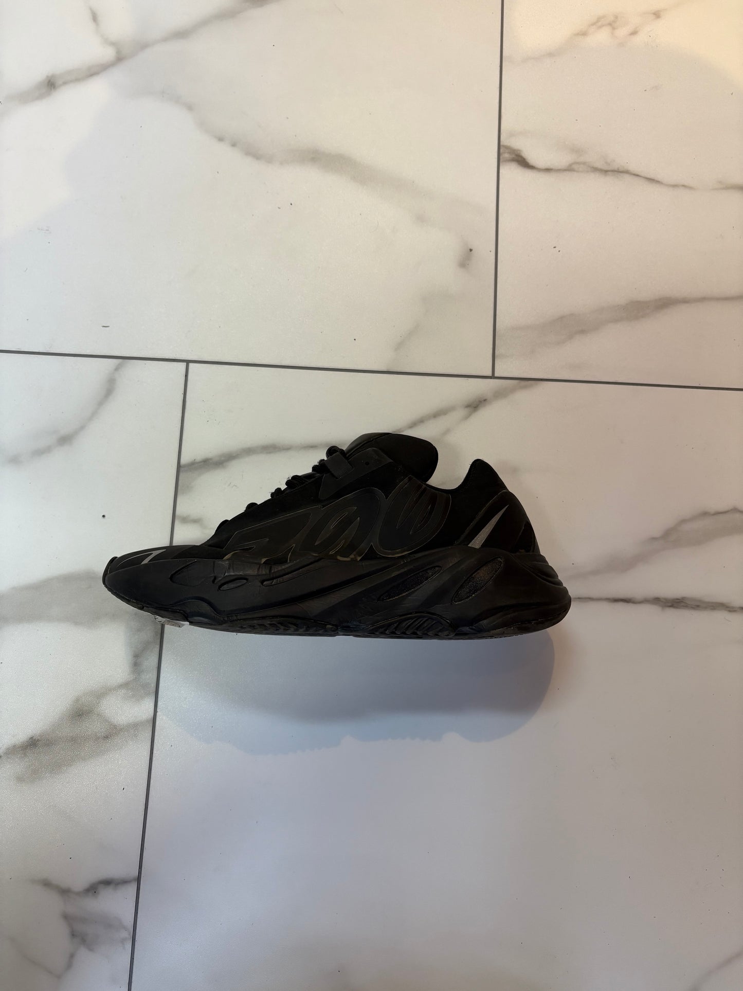 Yeezy Triple Black 700