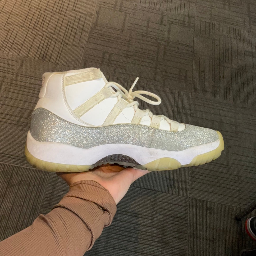 Jordan 11 White Metallic Silver Used