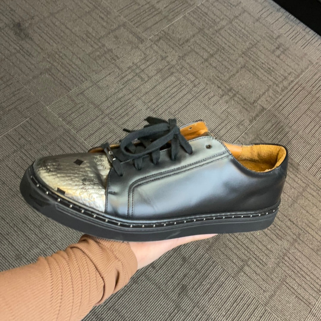 MCM lace up low top black silver Used