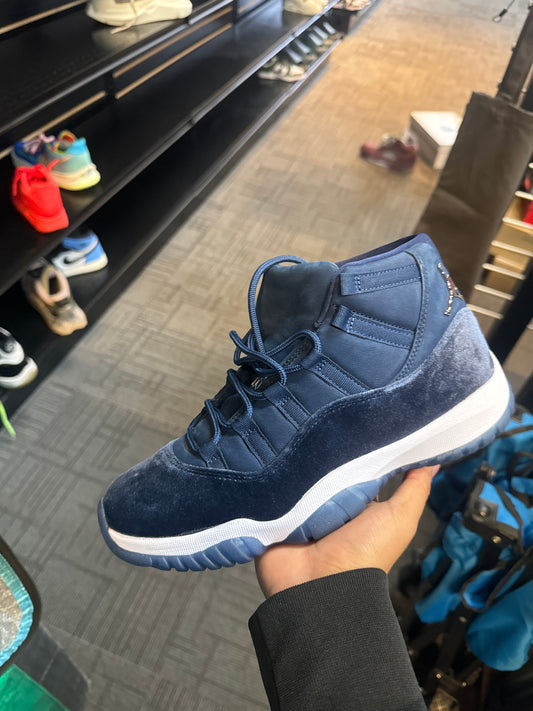 Jordan 11 Midnight Navy Used