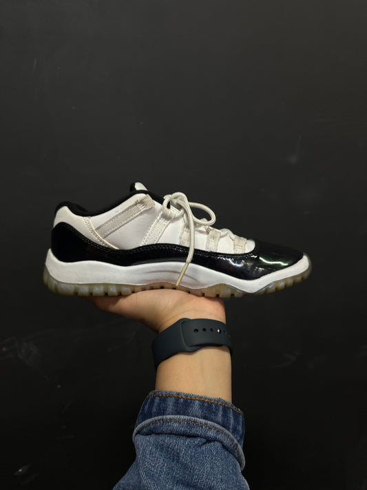 Jordan 11 Low Emerald PS Used