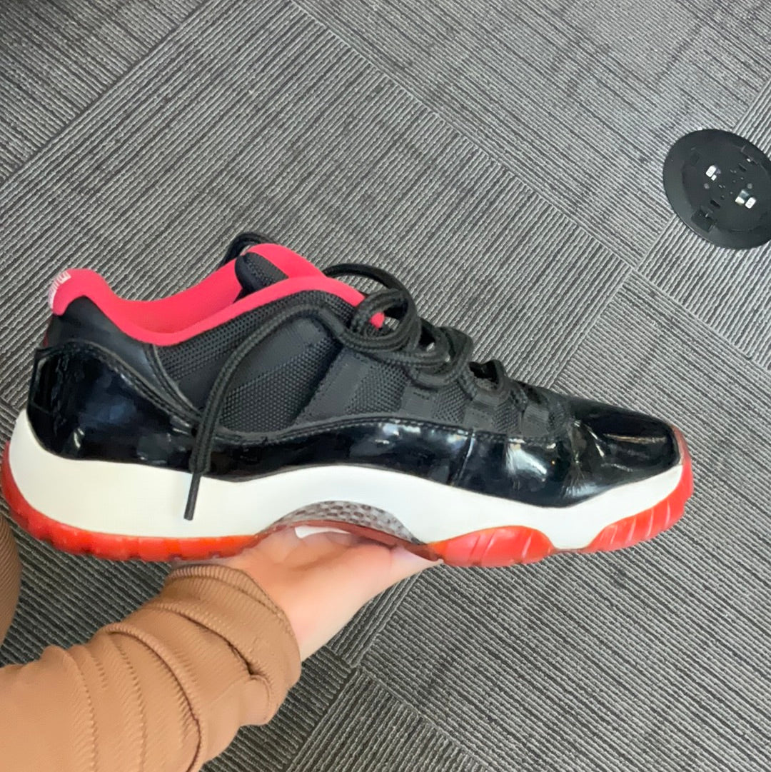 Jordan 11 Low Bred (used