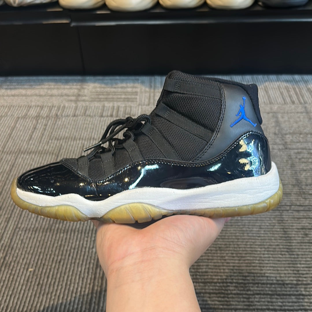 Jordan 11 space jam GS (2009) (used/ no box)