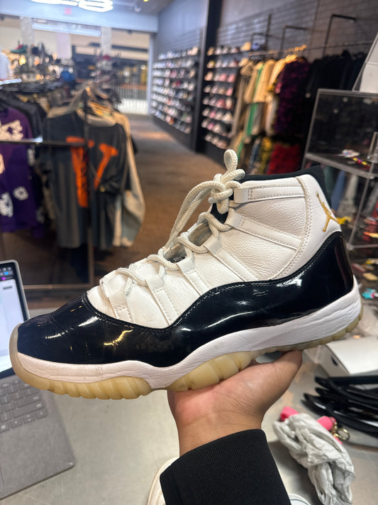 Jordan 11 Gratitude Used No Box