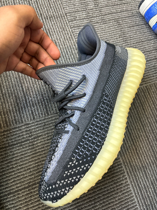 Yeezy 350 Carbon Used