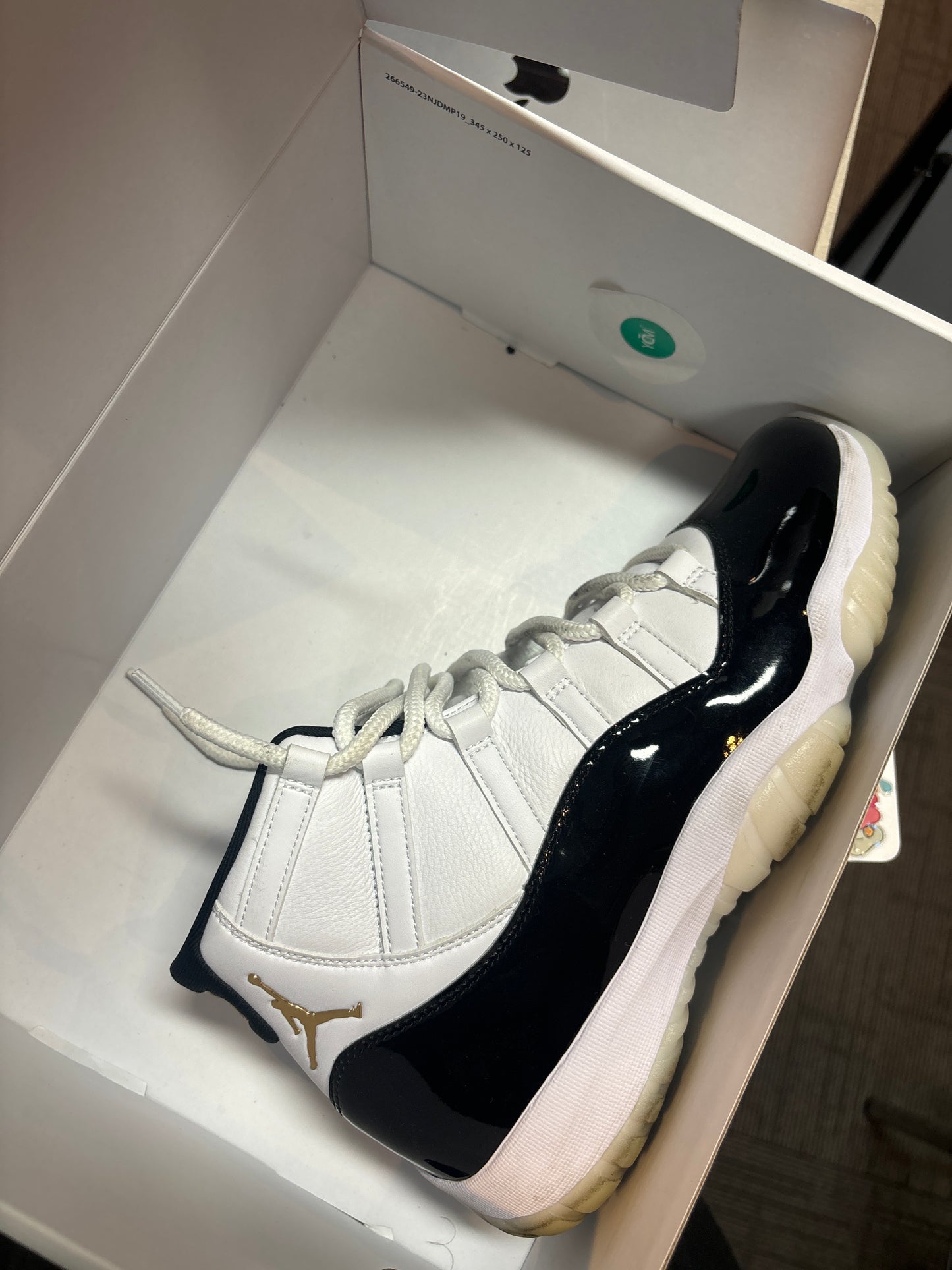 Jordan 11 Gratitude (Used w/ Box)