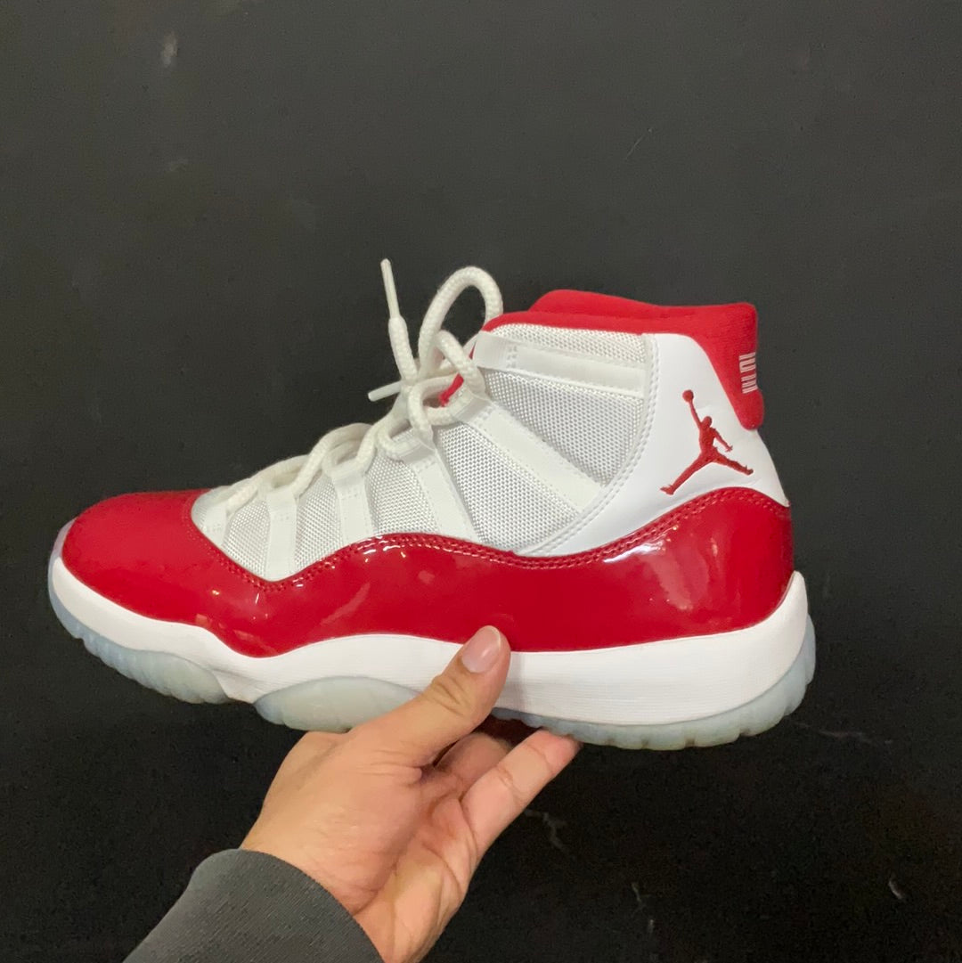 Jordan 11 cherry used with box