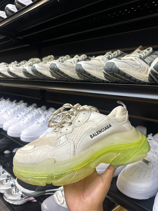 balenciaga triple s green white (used)