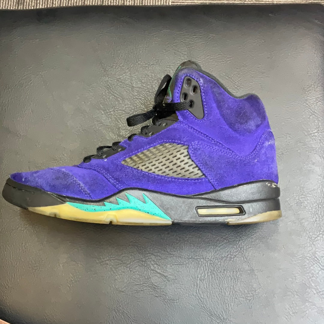 Jordan 5 grape used