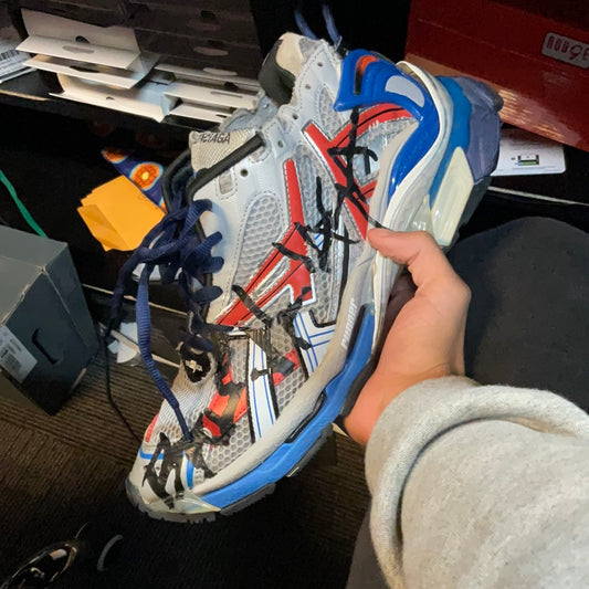 Track runner grey red blue used