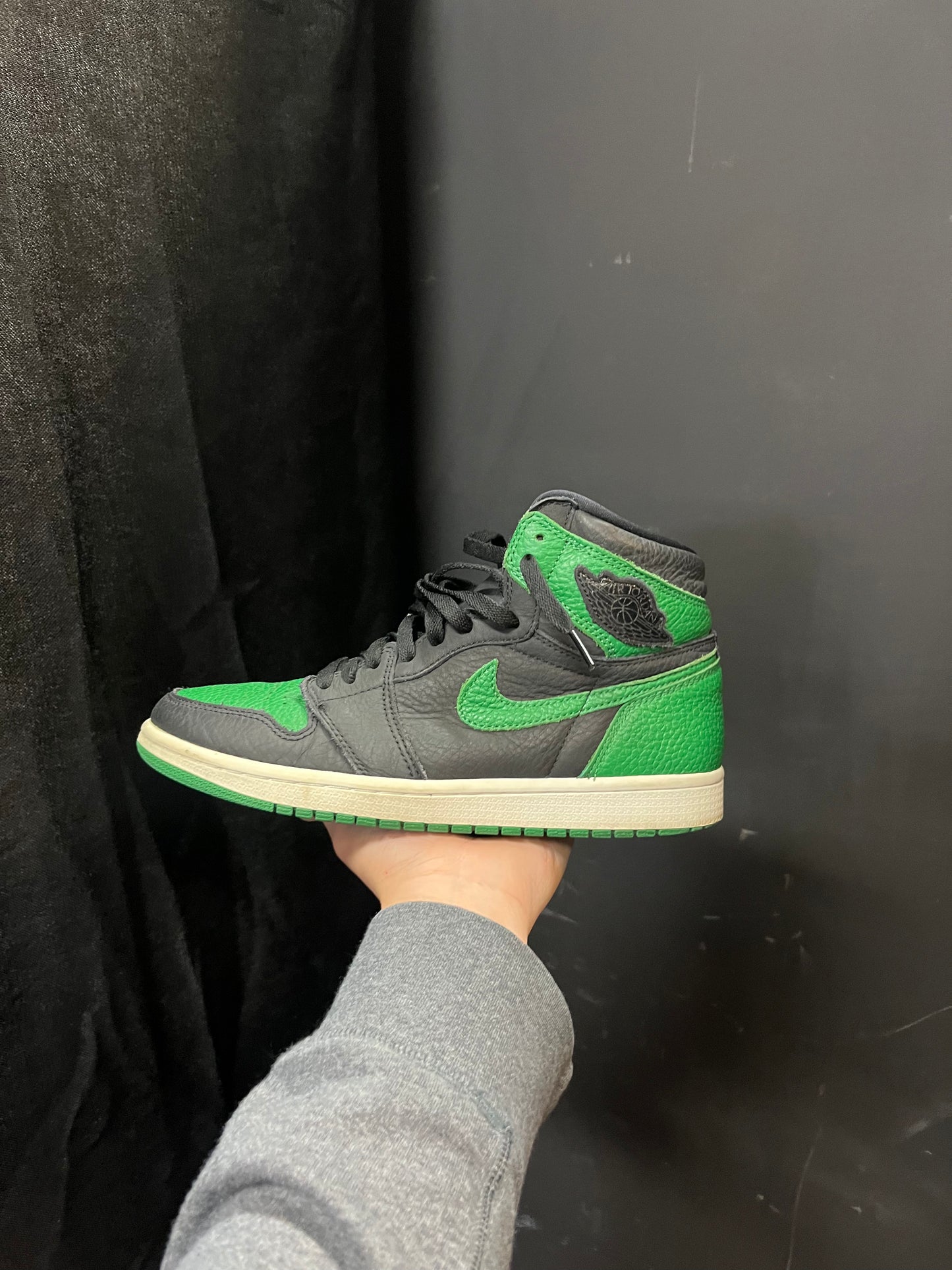 Jordan 1 pine green (used)