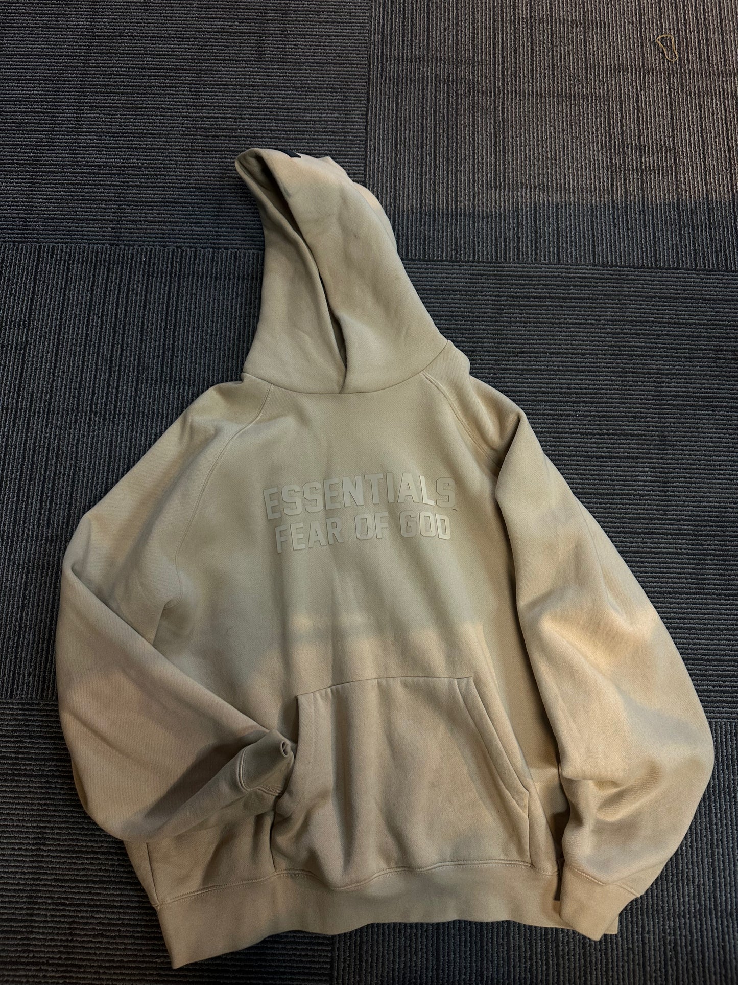 Essentials sand hoodie (used)